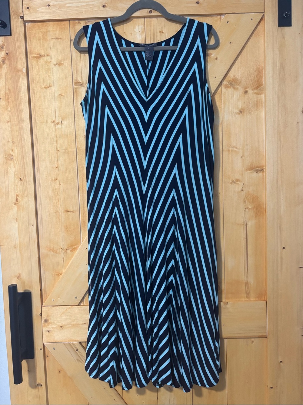 Chelsea & Theodore Plus Size 1X Stretchy Chevron Striped V-Neck Pull-on Dress